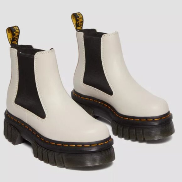 Doc Dr. Martens.  Audrick Nappa Leather Platform Chelsea Boots.  Size 8. - Picture 2 of 5